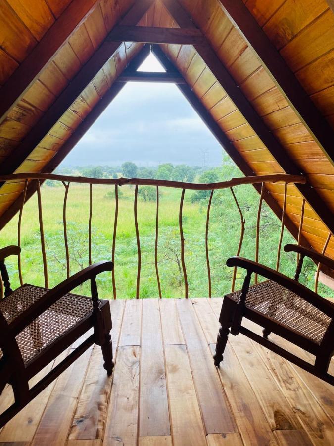 Rock Shade Chalet- Lodge