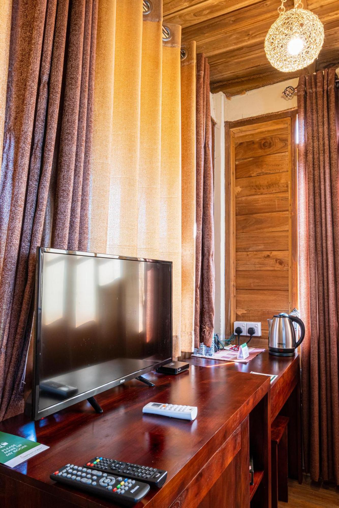 Lodge Rock Shade Chalet- Sigiriya